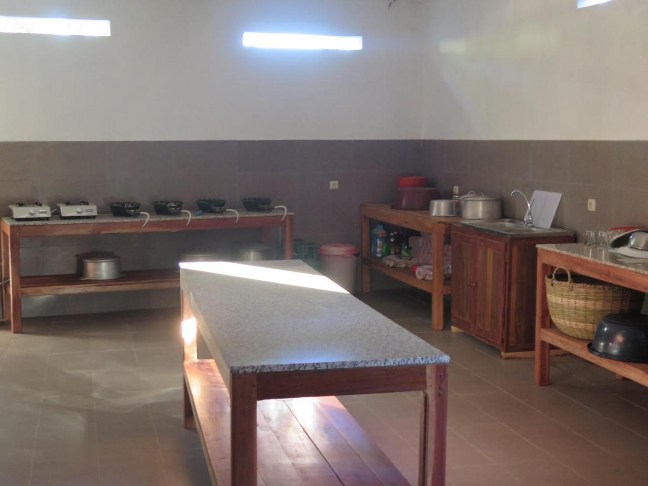 Youth Hostel Ambondrona  Ngoại thất bức ảnh